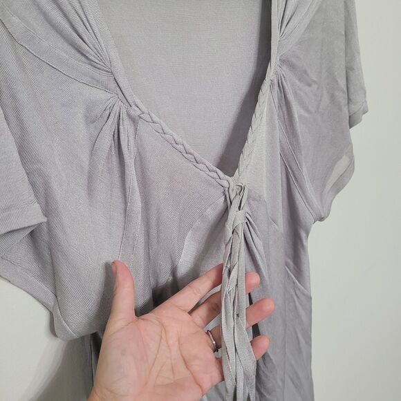 Banana Republic Monogram Large Grey Silk Tie Front Blouse Romantic Quiet Luxury - Picture 4 of 5